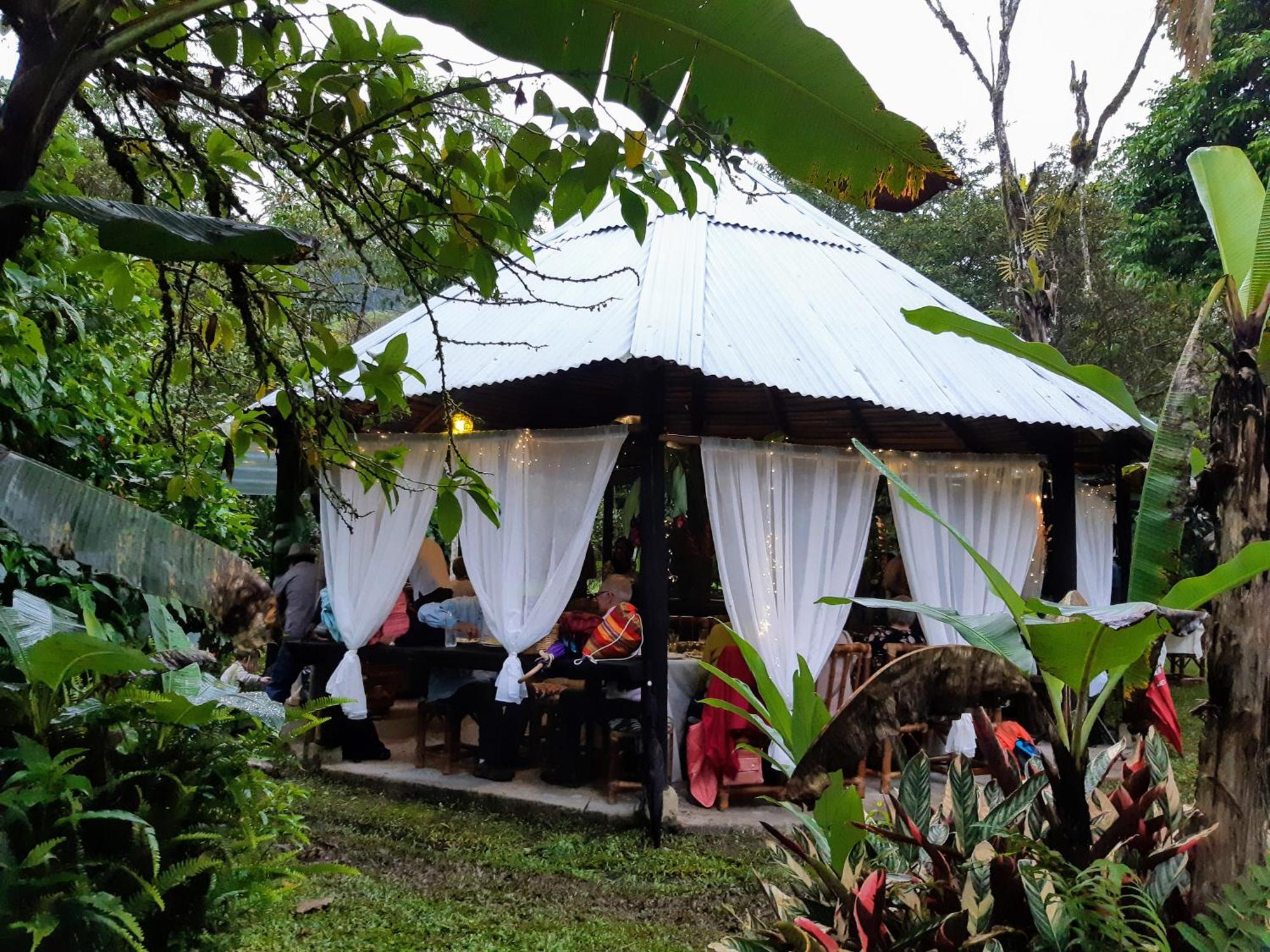 Casa De Piedra Hostel Mindo Kültér fotó